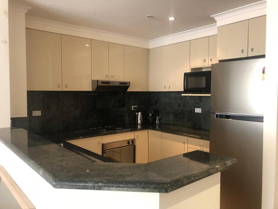 Stunning With Views Of Darling Harbour *